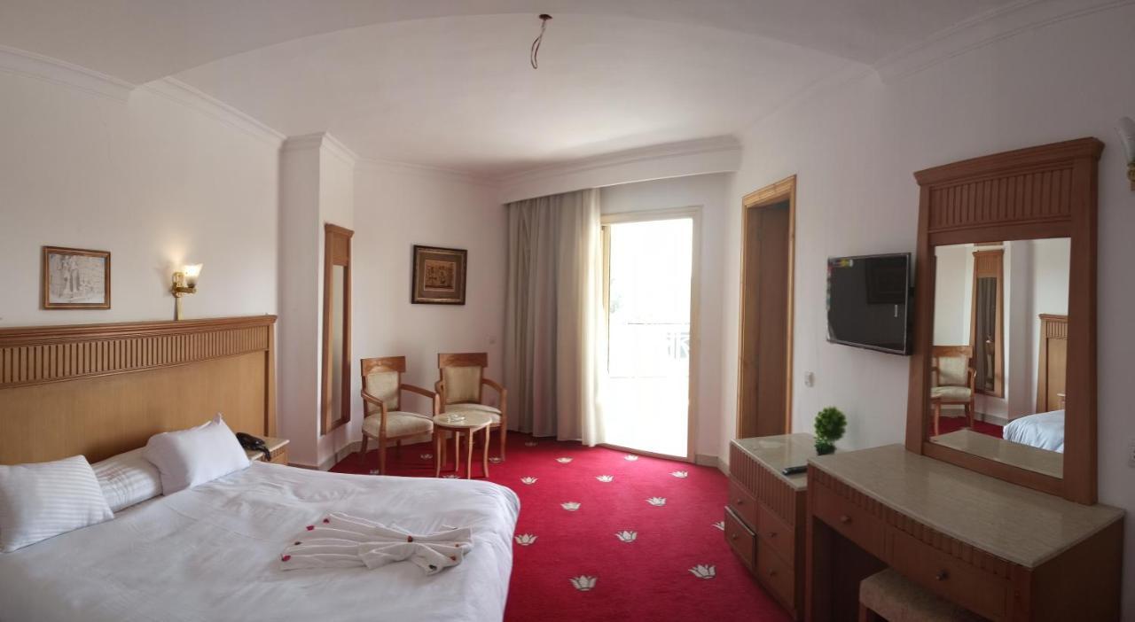 Regency Pyramids Hotel Kafrat al Jabal Exterior photo