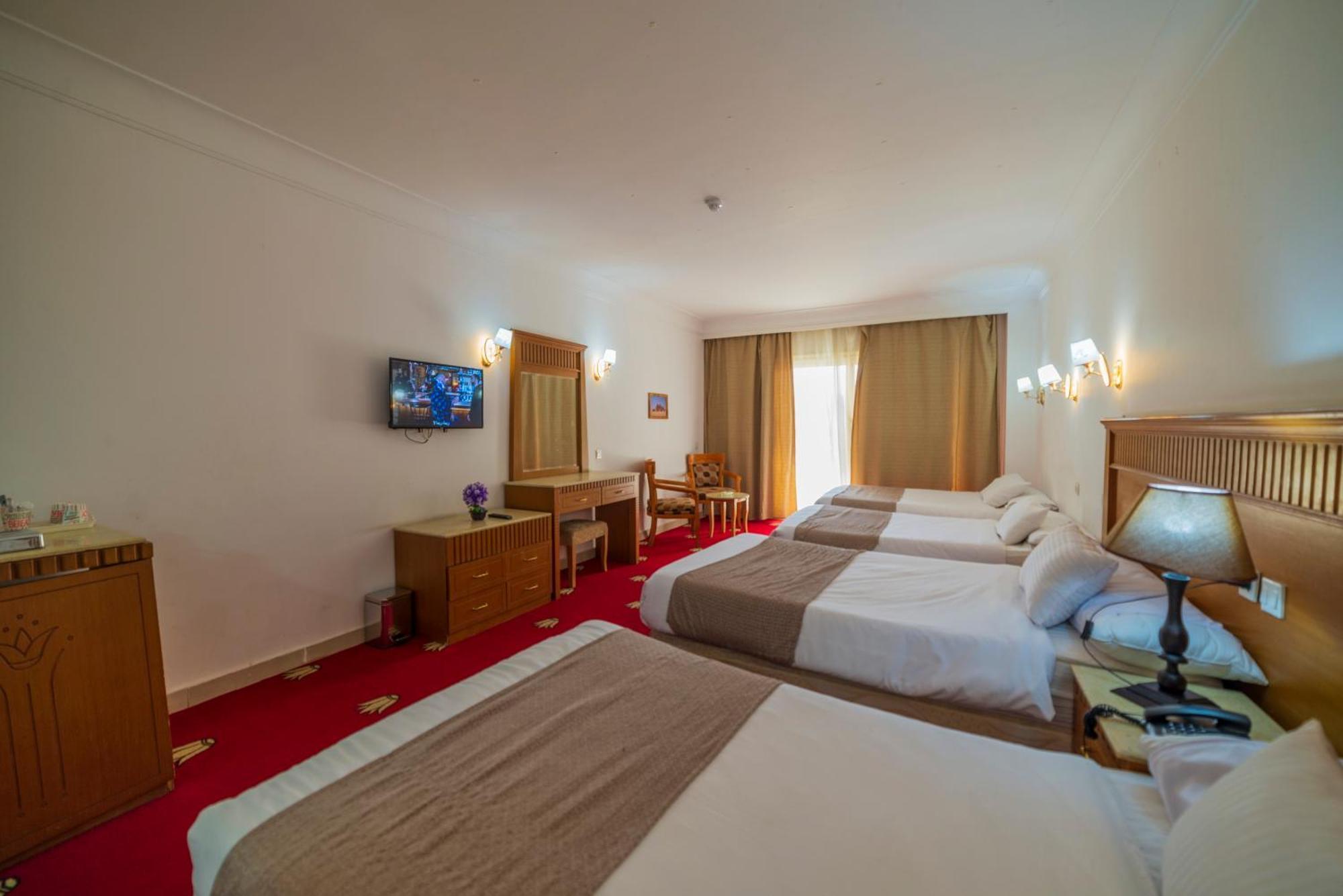 Regency Pyramids Hotel Kafrat al Jabal Exterior photo