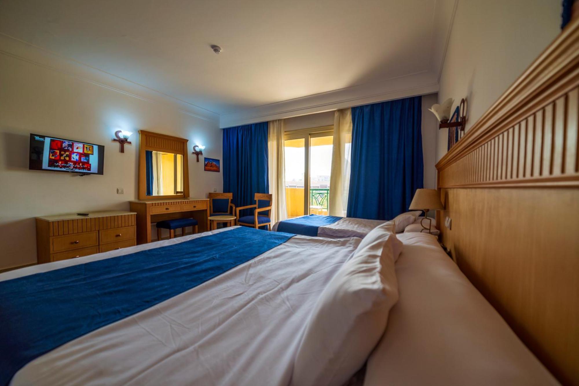 Regency Pyramids Hotel Kafrat al Jabal Exterior photo