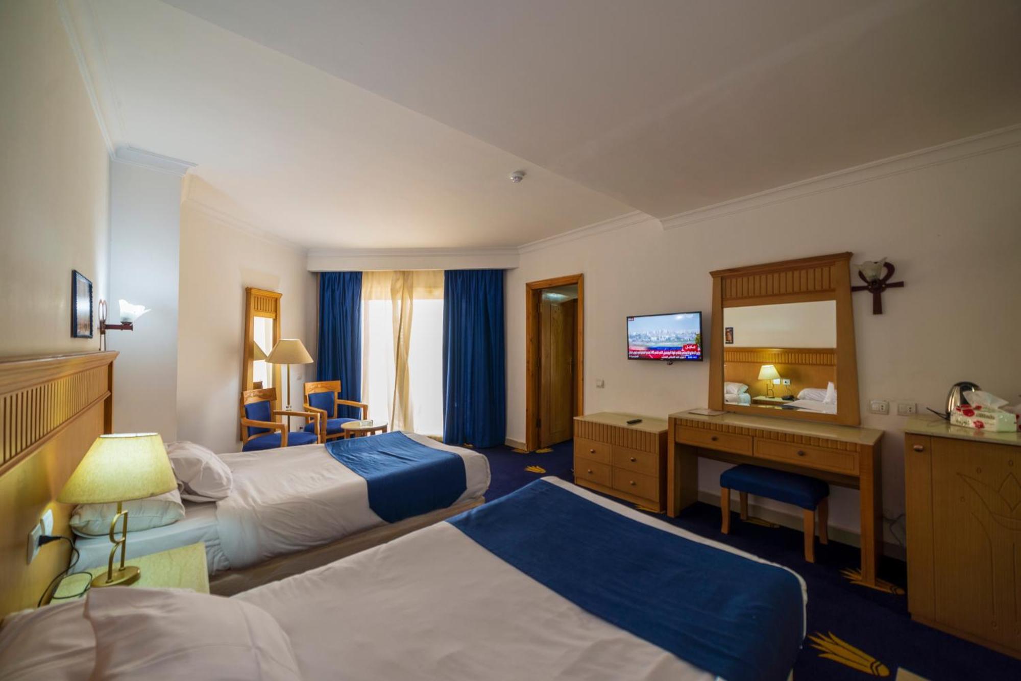 Regency Pyramids Hotel Kafrat al Jabal Exterior photo