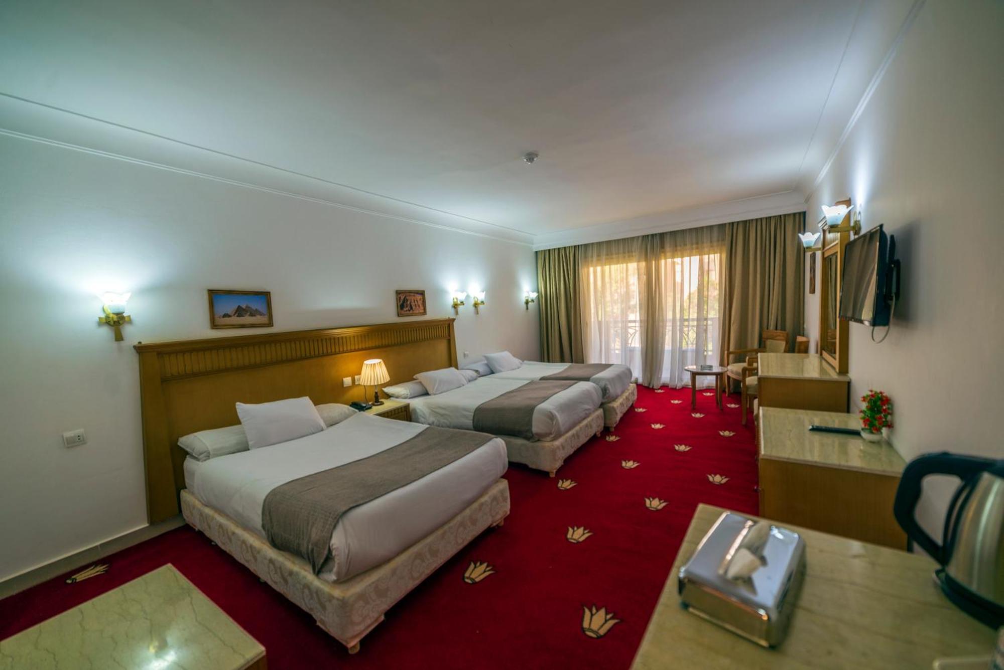 Regency Pyramids Hotel Kafrat al Jabal Exterior photo